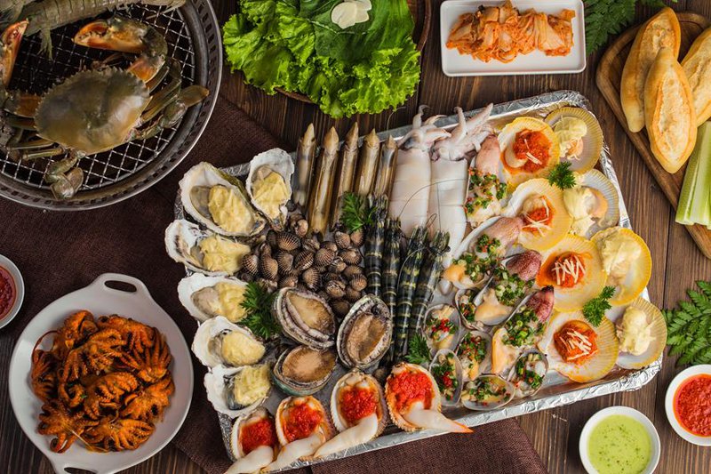 Bệnh gút có ăn được hải sản không? Bác sĩ chuyên khoa giải thích điều quan trọng trong chế độ ăn uống của người bệnh gút