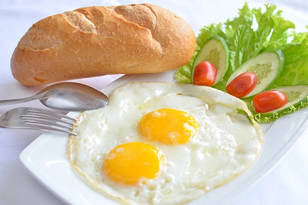thực đơn bữa sáng cho người bị gút